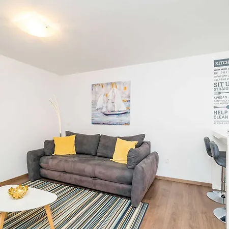 Apartment Marnic *