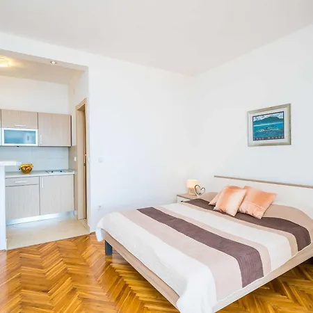 Apartment Marnic Mlini