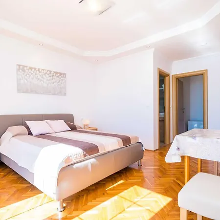 Marnic Apartment