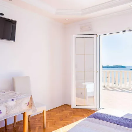 Apartment Marnic Mlini