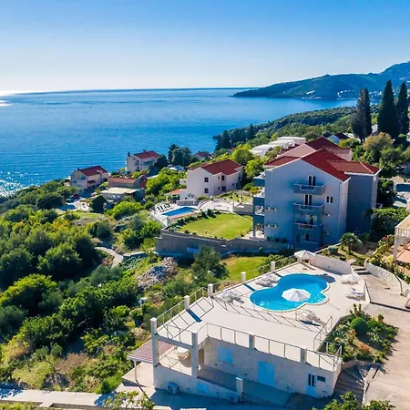 アパート Marnic ムリニ